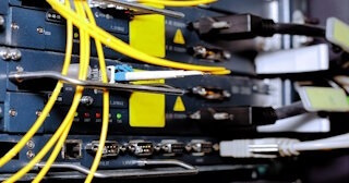 Заказать монтаж сетей в Кызыле. Обслуживание ПК, ремонт от 318 руб